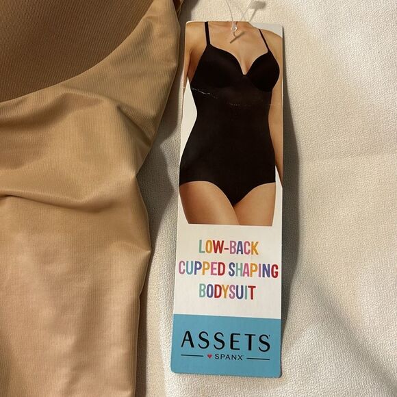 Assets by Spanx Size XL low-back panty bodysuit nude color - Picture 5 of 10